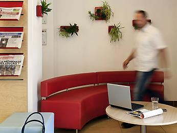 Ibis Centre Hotel 3*